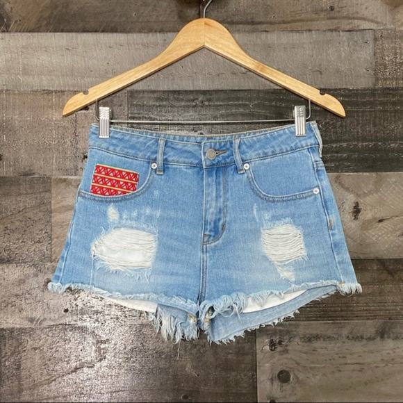Kendall & Kylie Embroidered Jean Shorts Blue High Rise Cutoff Distressed Size 5 - Picture 10 of 10